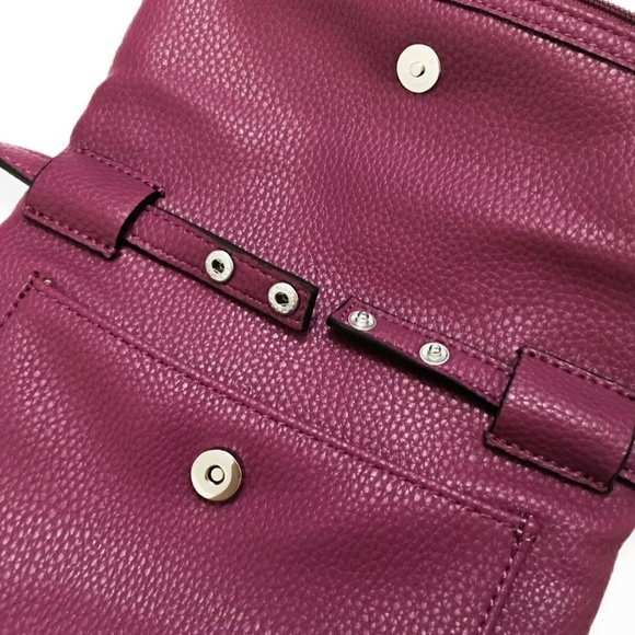 Kenneth Cole Reaction Berry Junior Mini Crossbody - Picture 3 of 8